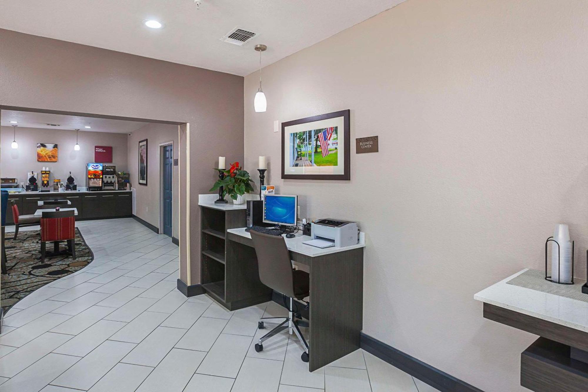 Comfort Suites Lewisville Buitenkant foto